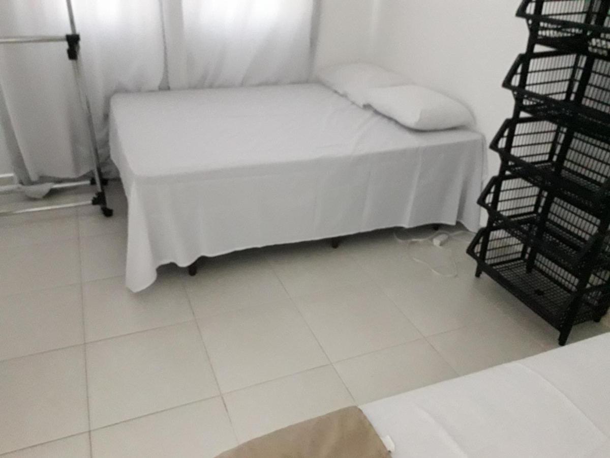 Apartamento Em Canasvieiras Mil E Seissentos Metros Da Praia, 5 Carteirinhas Simultaneas De Picina, Ar Condicionado Nos Quartos, Uma Vaga De Garagem E Nao Aceita Animais Florianópolis