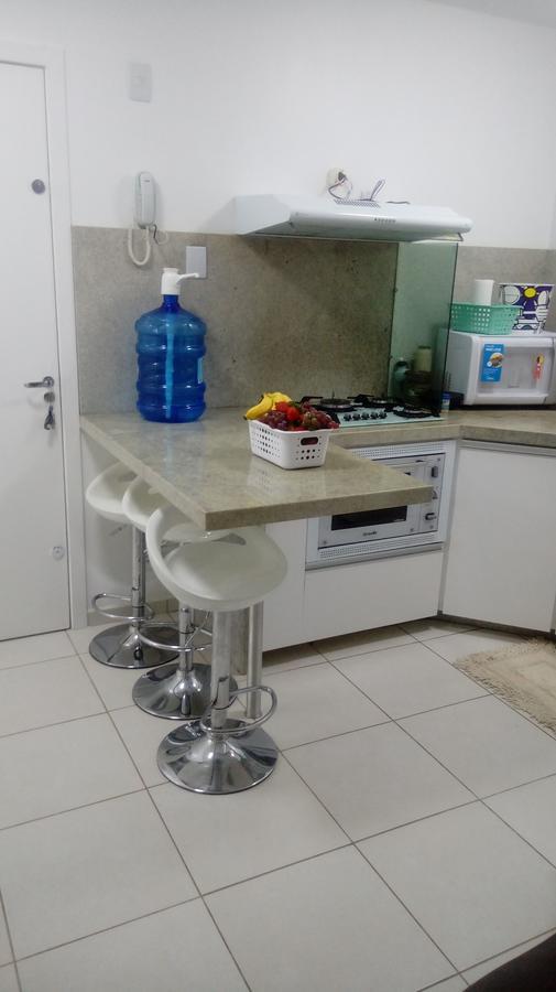 Apartamento Em Canasvieiras Mil E Seissentos Metros Da Praia, 5 Carteirinhas Simultaneas De Picina, Ar Condicionado Nos Quartos, Uma Vaga De Garagem E Nao Aceita Animais