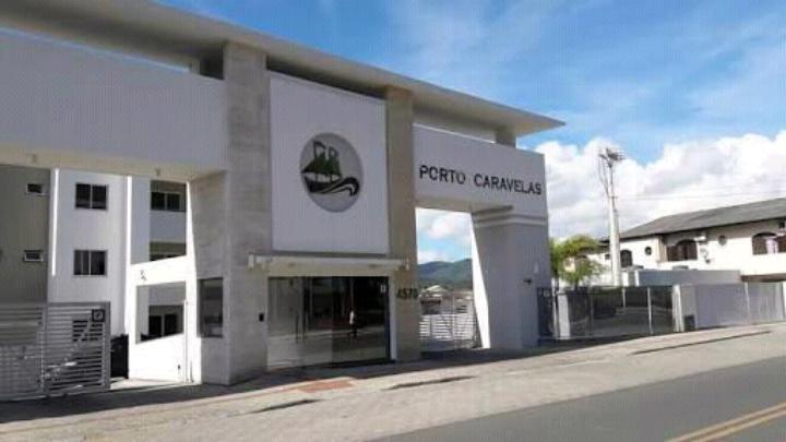 Apartamento Apartamento Em Canasvieiras Mil E Seissentos Metros Da Praia, 5 Carteirinhas Simultaneas De Picina, Ar Condicionado Nos Quartos, Uma Vaga De Garagem E Nao Aceita Animais Florianópolis