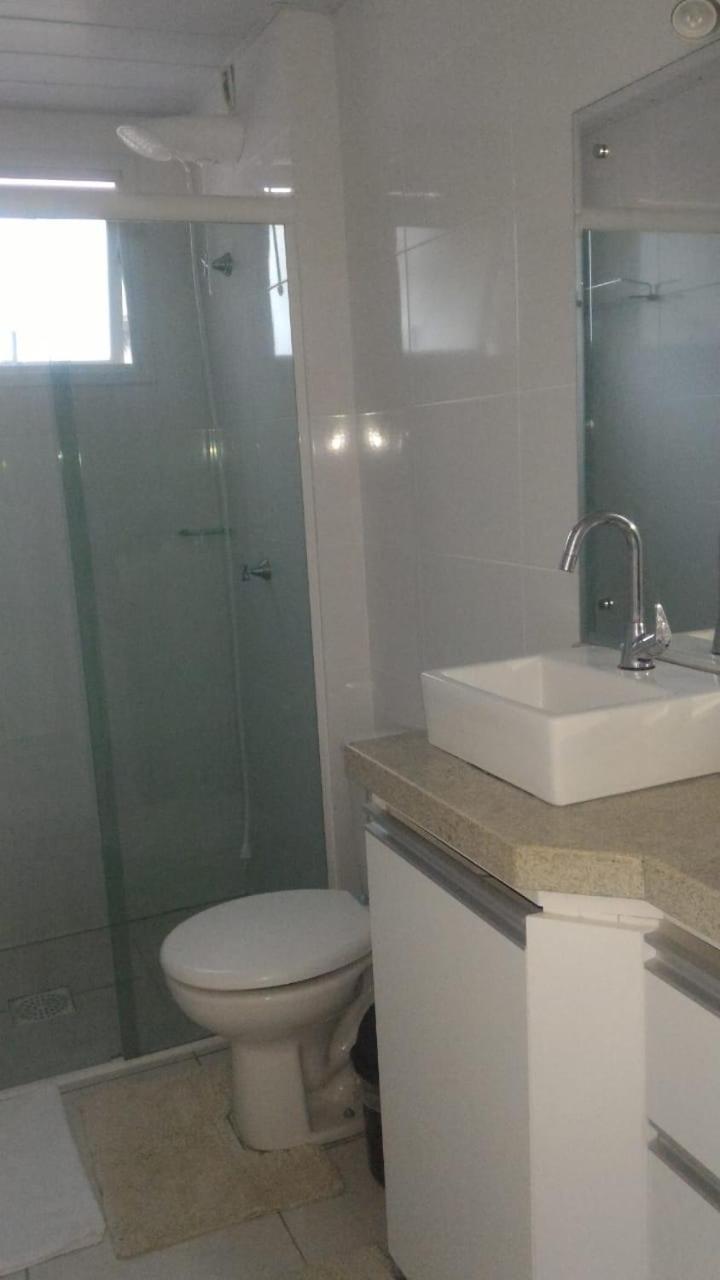 Apartamento Apartamento Em Canasvieiras Mil E Seissentos Metros Da Praia, 5 Carteirinhas Simultaneas De Picina, Ar Condicionado Nos Quartos, Uma Vaga De Garagem E Nao Aceita Animais *
