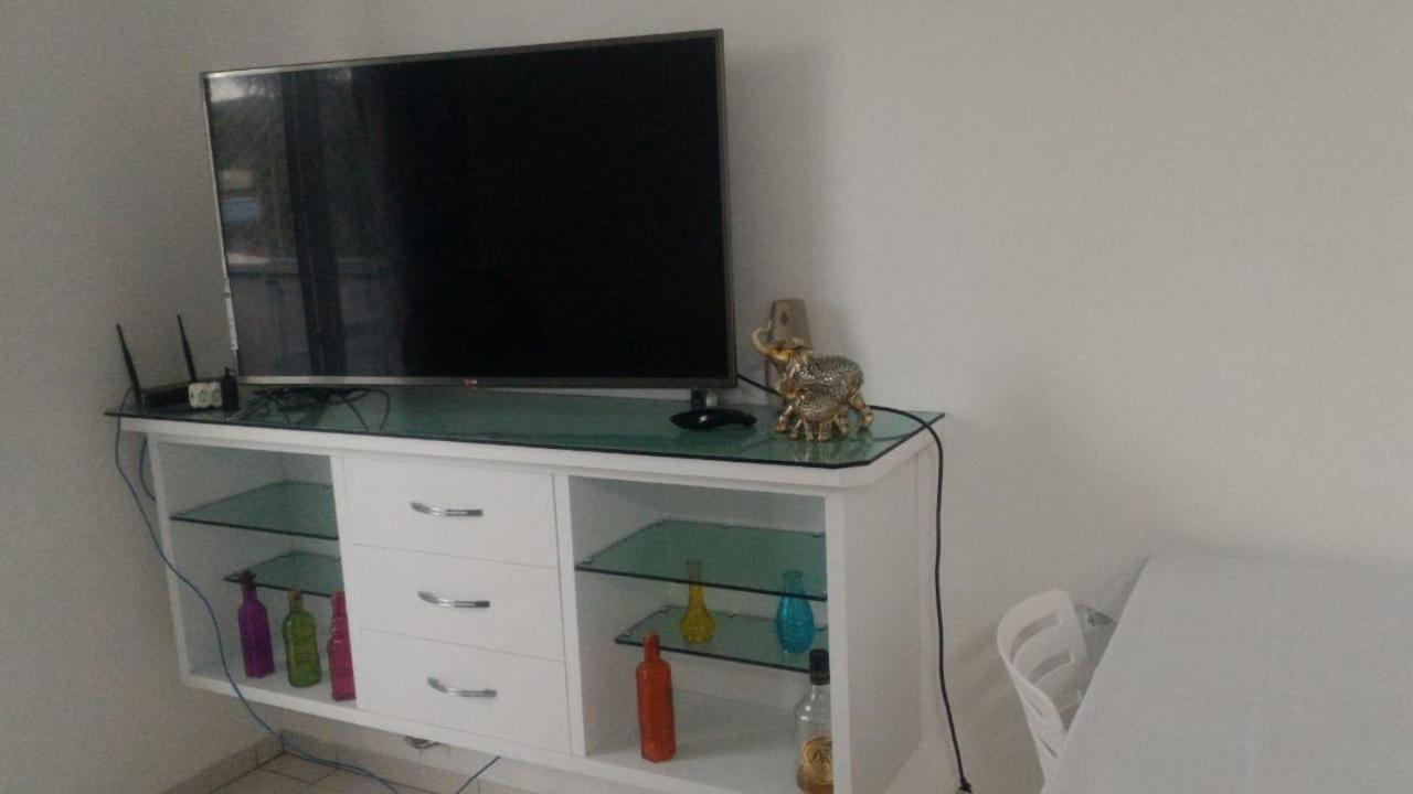 Apartamento Em Canasvieiras Mil E Seissentos Metros Da Praia, 5 Carteirinhas Simultaneas De Picina, Ar Condicionado Nos Quartos, Uma Vaga De Garagem E Nao Aceita Animais Apartamento *